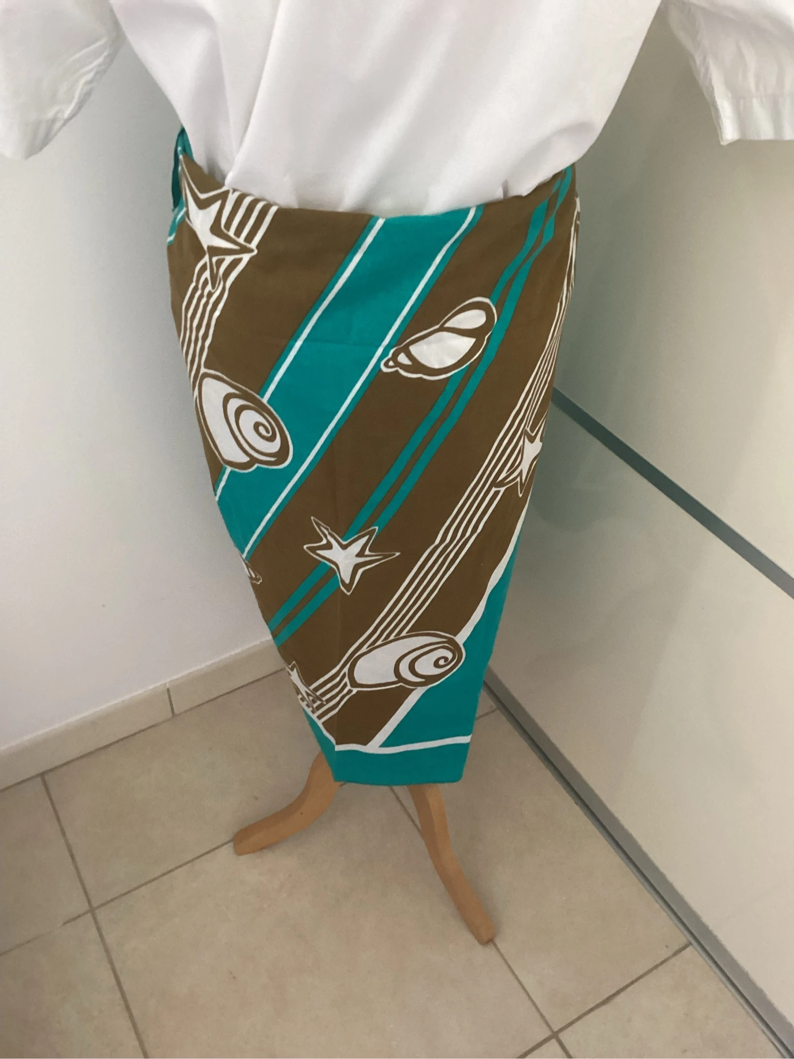 Nappe ou paréo ou autre «  Nina Ricci » – photo 5